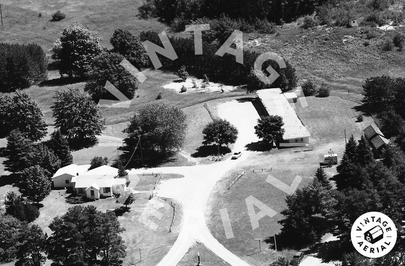 Undetermined Cadillac Motel - 1989 Aerial